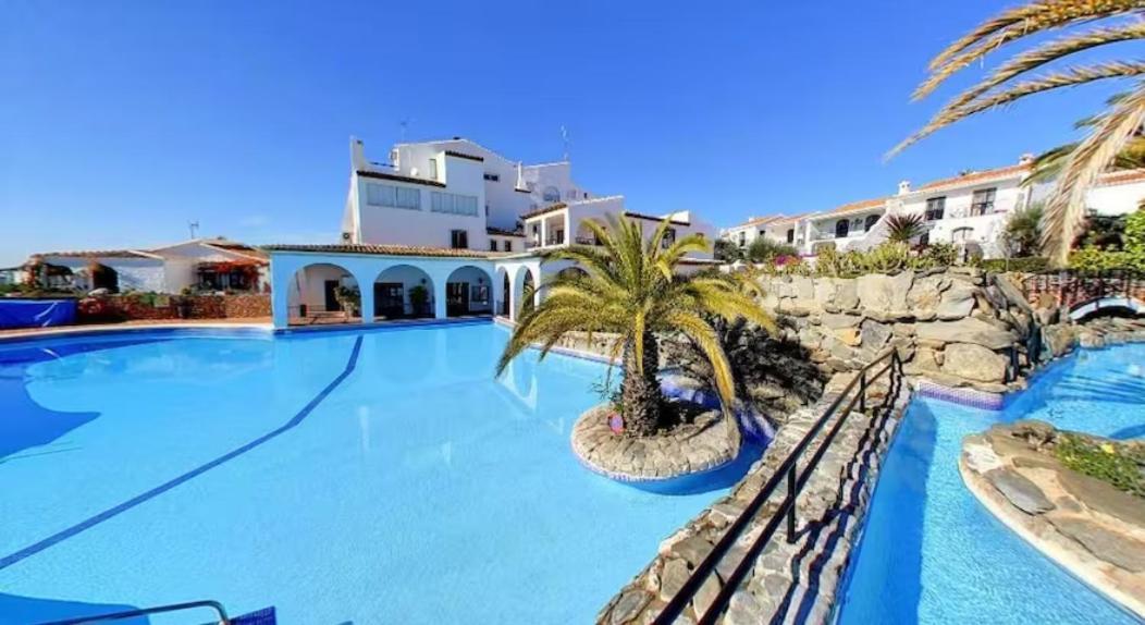 Apartament Right By The Pool Area In Capistrano Village! *